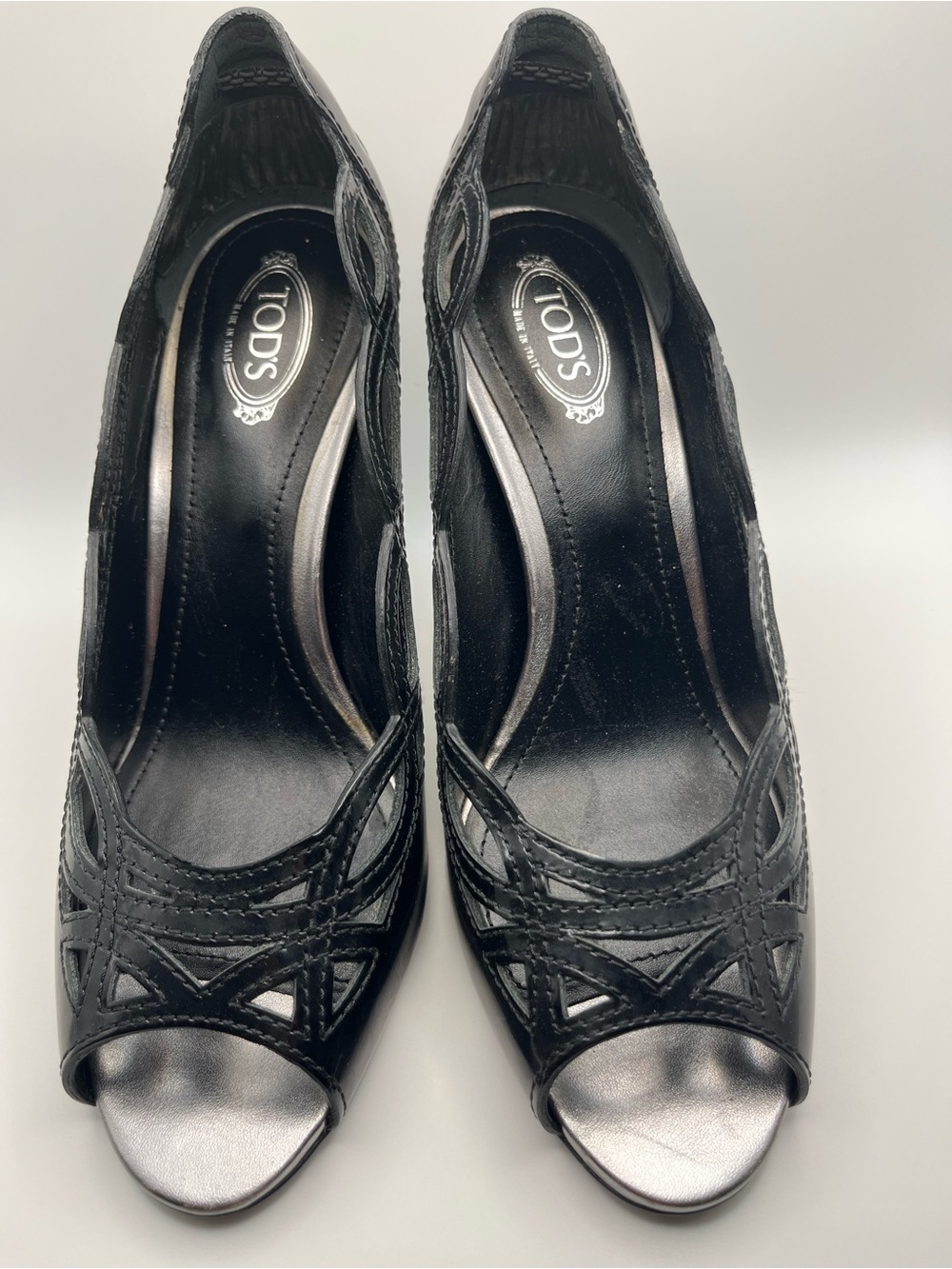 Tod’s Italy Black Leather Laser Cutout Peep Toe High Heel Pumps Shoes Size 37 EU